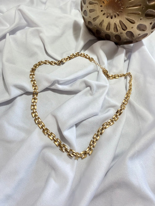 Betsy Necklace