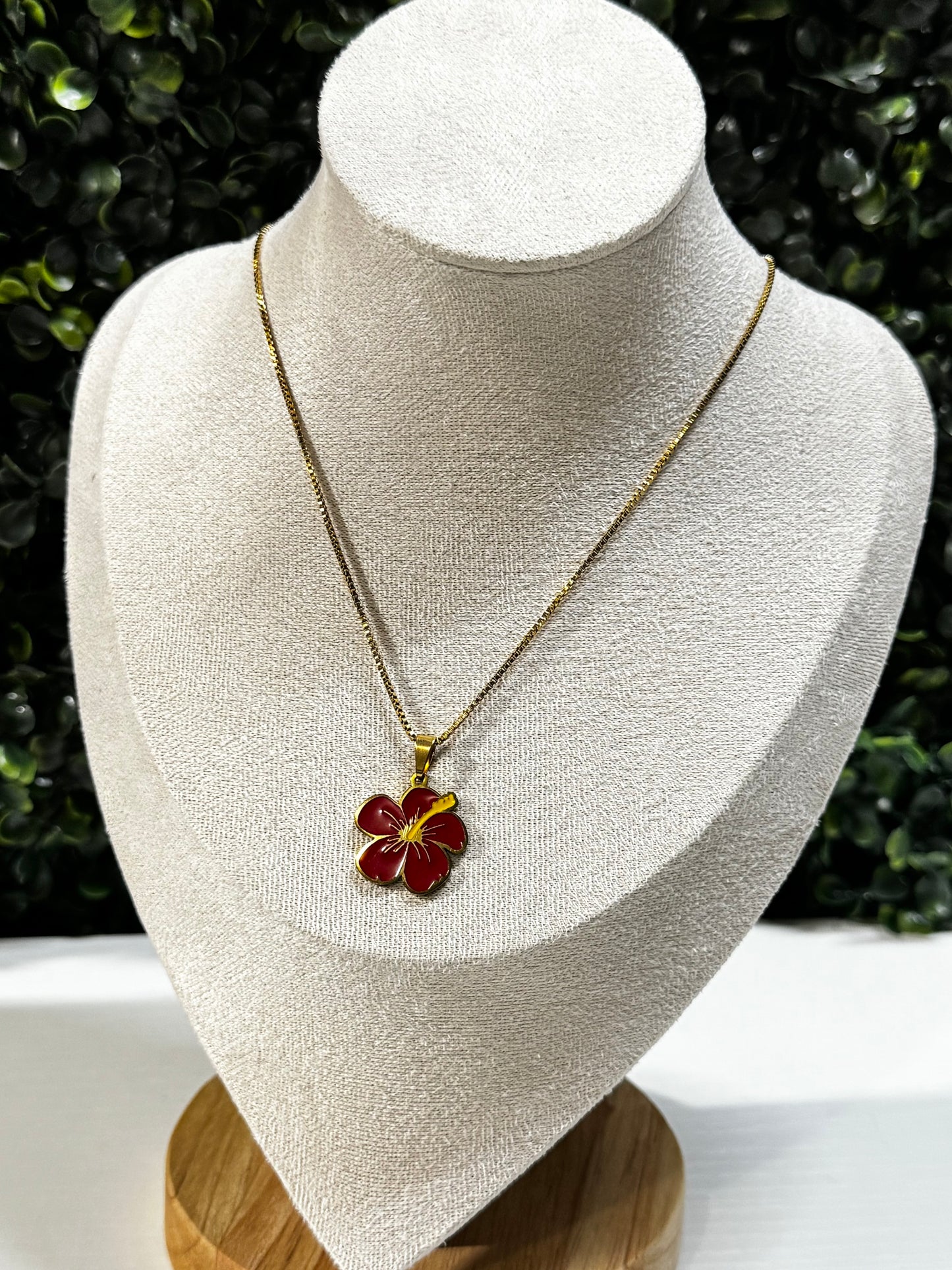 Ama Necklace
