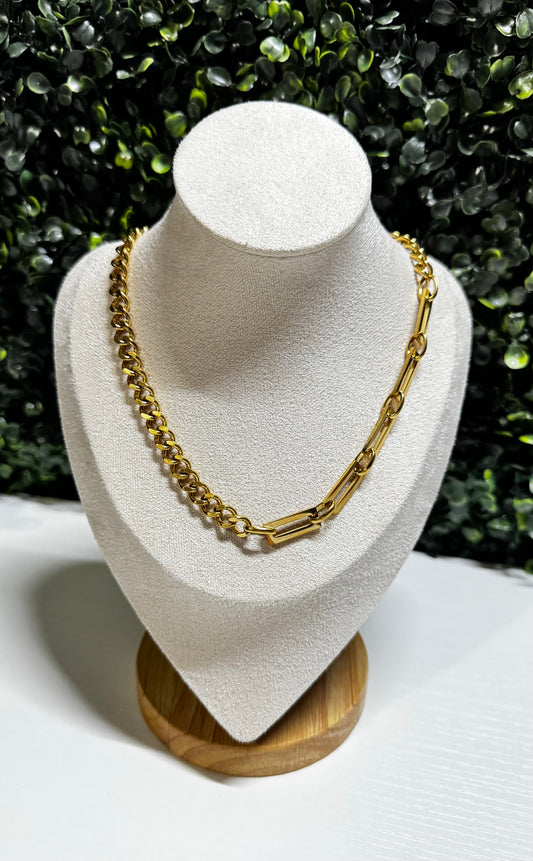 Aida Necklace
